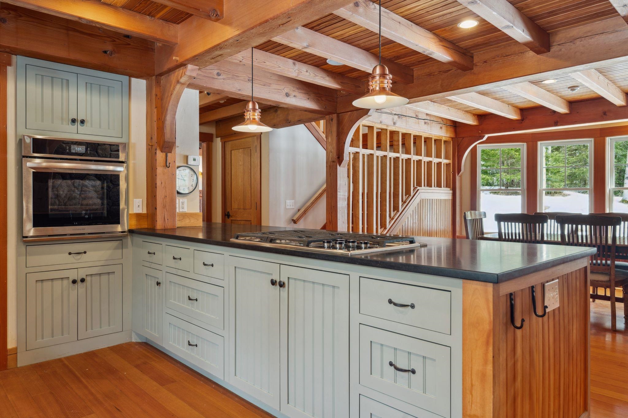 Sunapee, New Hampshire 03782, United States, 4 Bedrooms Bedrooms, ,4 BathroomsBathrooms,Residential,Active,91699