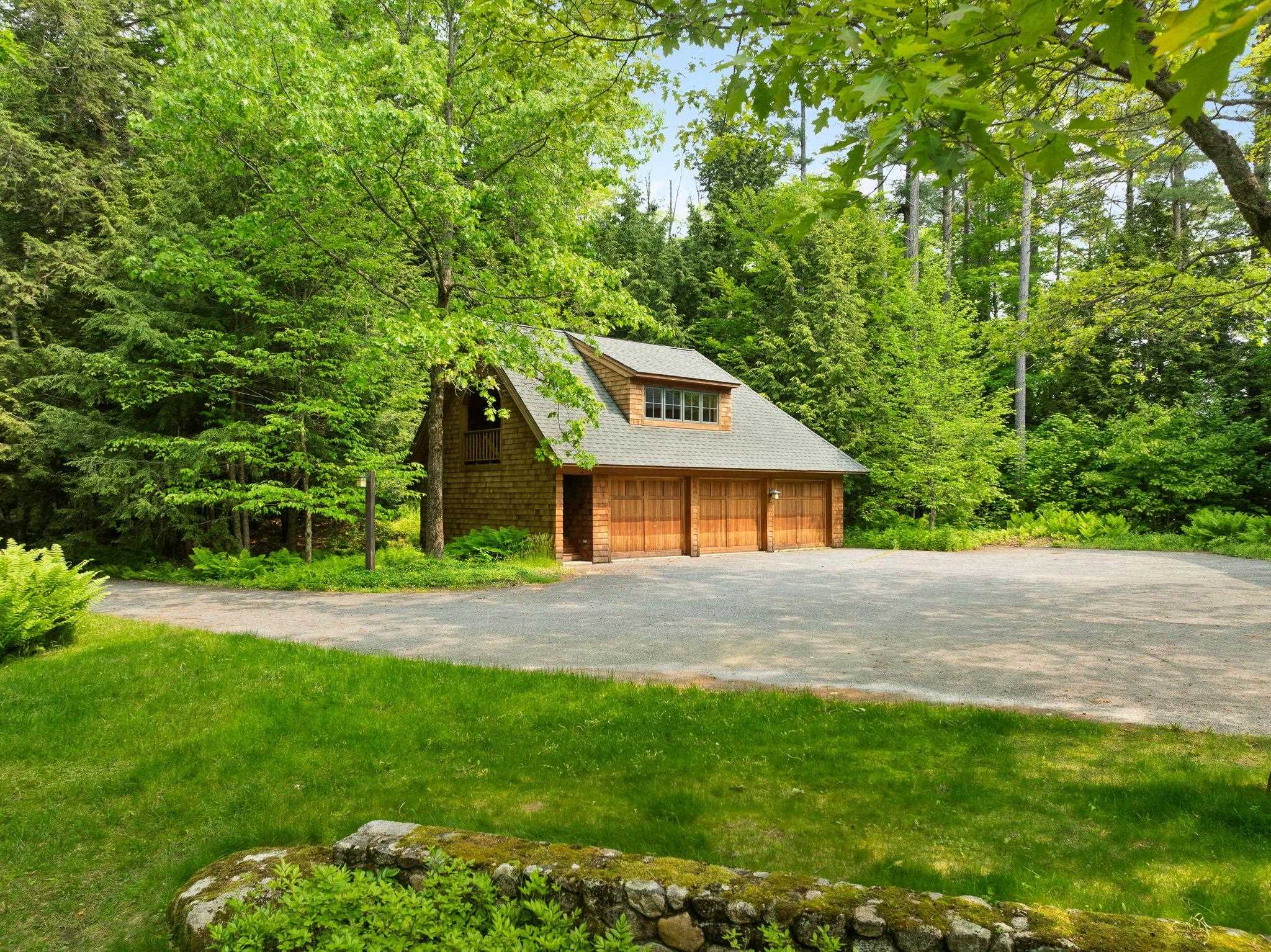 Sunapee, New Hampshire 03782, United States, 4 Bedrooms Bedrooms, ,4 BathroomsBathrooms,Residential,Active,91699