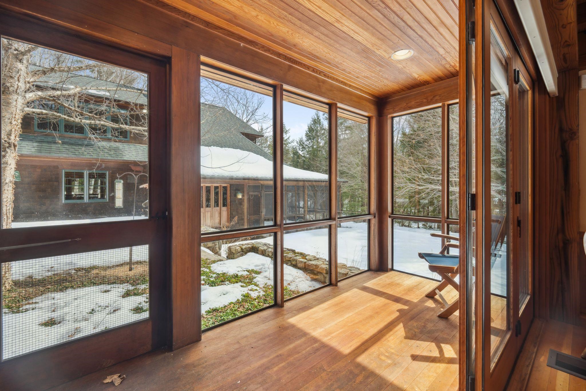 Sunapee, New Hampshire 03782, United States, 4 Bedrooms Bedrooms, ,4 BathroomsBathrooms,Residential,Active,91699