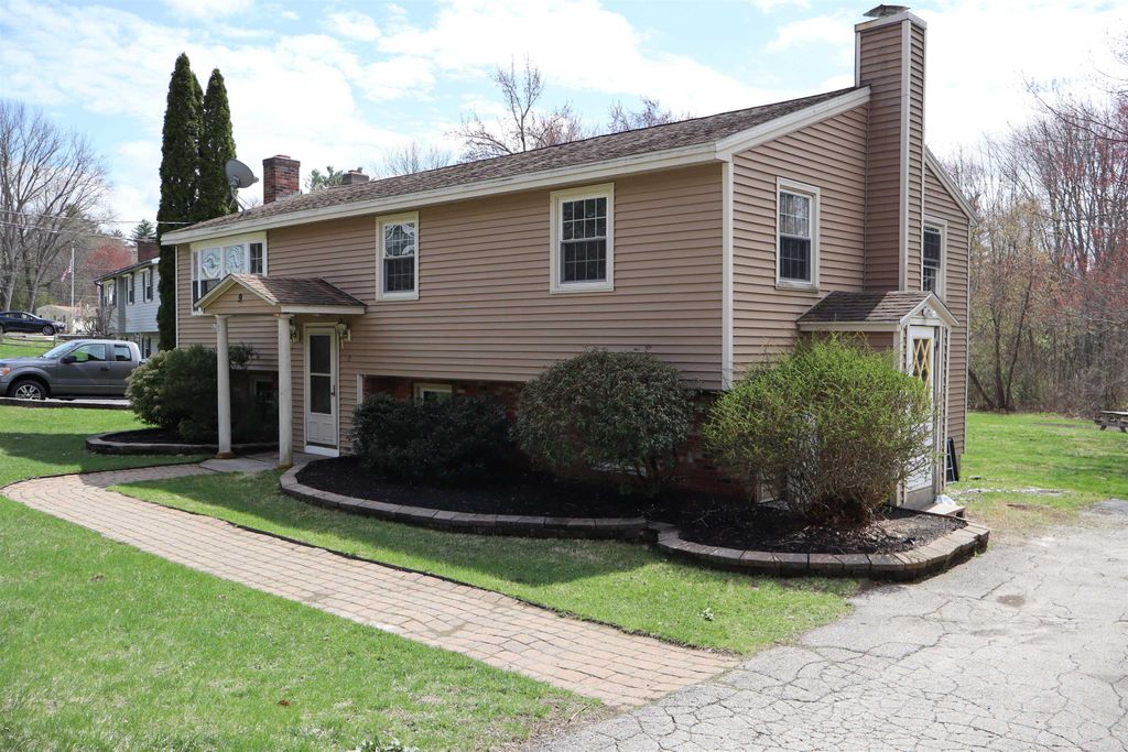 Photo of 9 Whitehall Terrace, Hooksett, NH 03106 (MLS # 5084245)