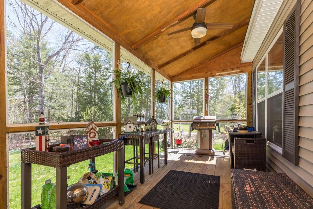 Photo of 7 Westchester Park, Barnstead, NH 03225 (MLS # 5088765)