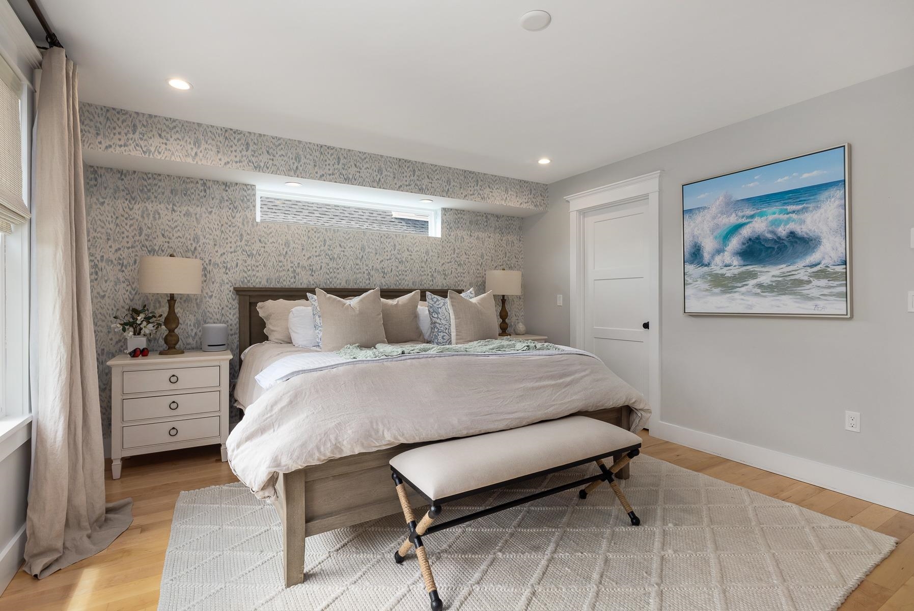 Portsmouth, New Hampshire 03801, United States, 4 Bedrooms Bedrooms, ,3 BathroomsBathrooms,Residential,Active,168743