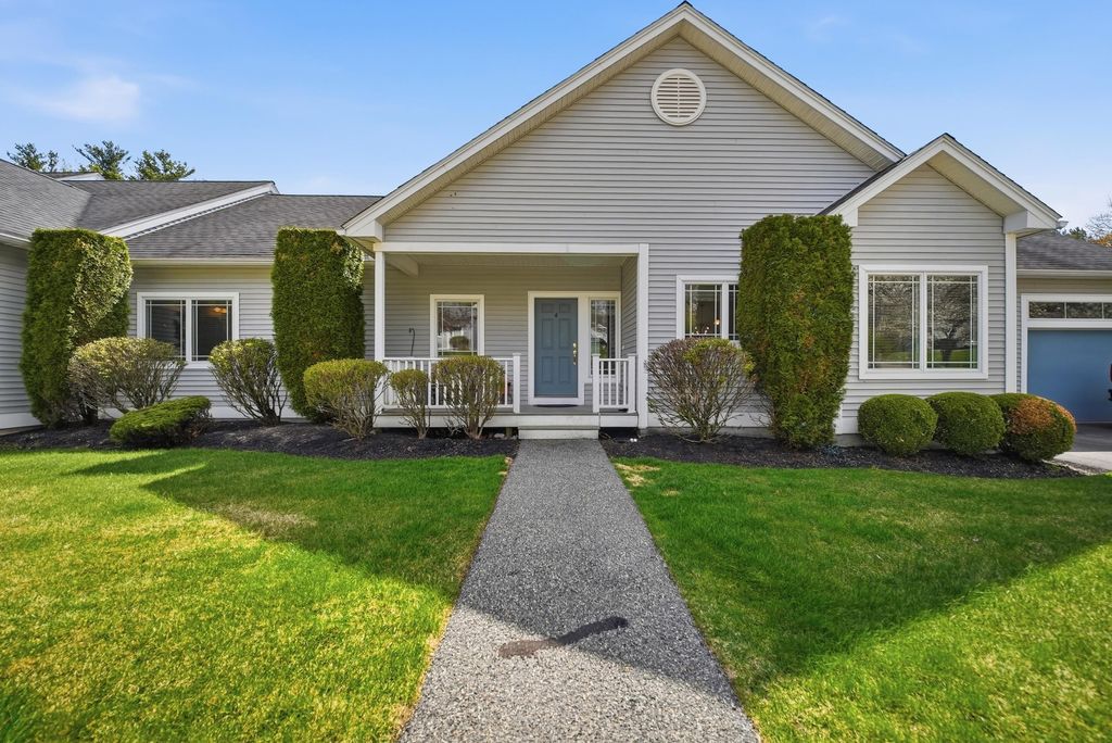 Photo of 4 Mountain Village Road, Windham, NH 03087 (MLS # 5086929)