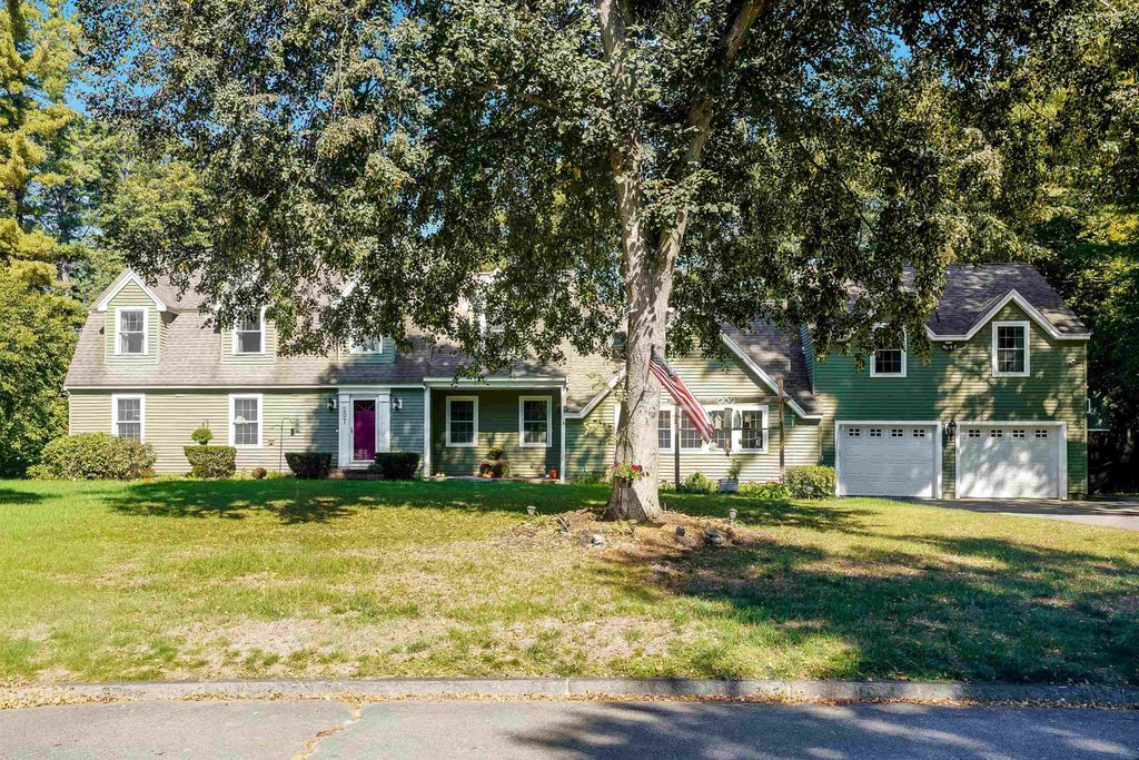 Photo of 207 Oak Ridge Road, Plaistow, NH 03865 (MLS # 5054022)