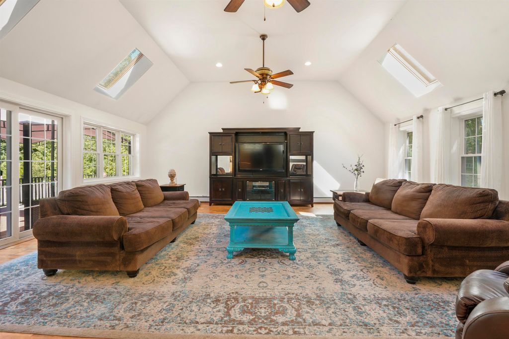 Photo of 207 Oak Ridge Road, Plaistow, NH 03865 (MLS # 5054022)