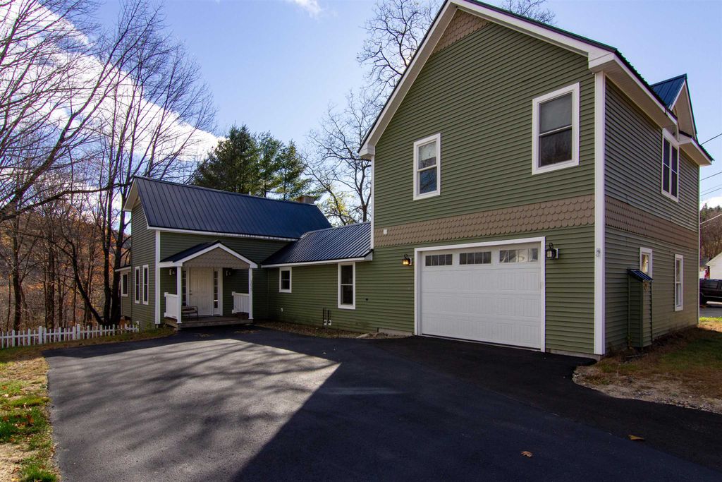 Photo of 1033 DANIEL WEBSTER Highway, Woodstock, NH 03293 (MLS # 5070472)