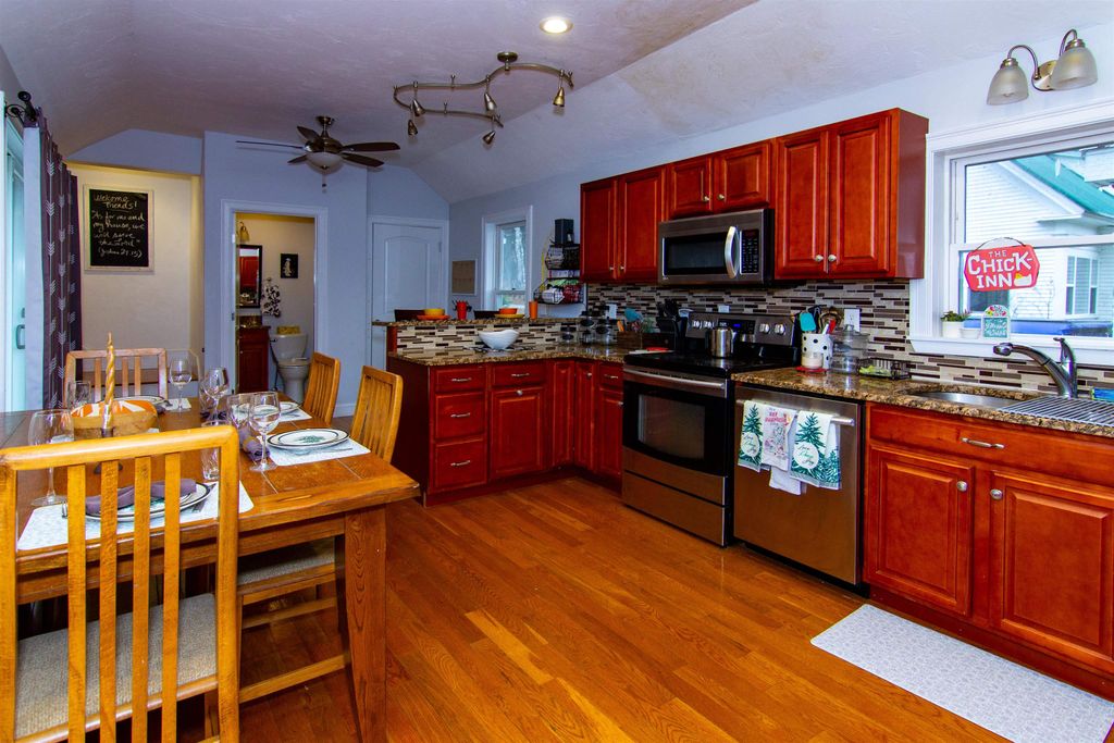 Photo of 1033 DANIEL WEBSTER Highway, Woodstock, NH 03293 (MLS # 5070472)