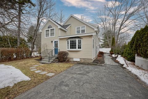 Photo of 11 Pine Street, Rye, NH 03870 (MLS # 5079349)