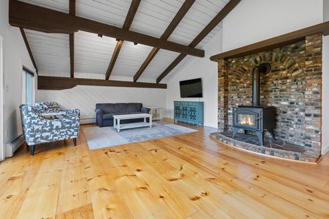 190 VT  Route 11 1 Peru VT 05152