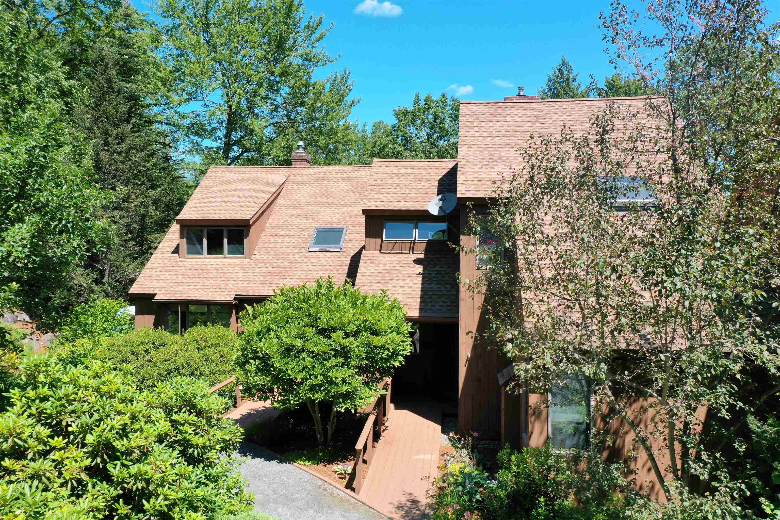 2 Lakeview Place