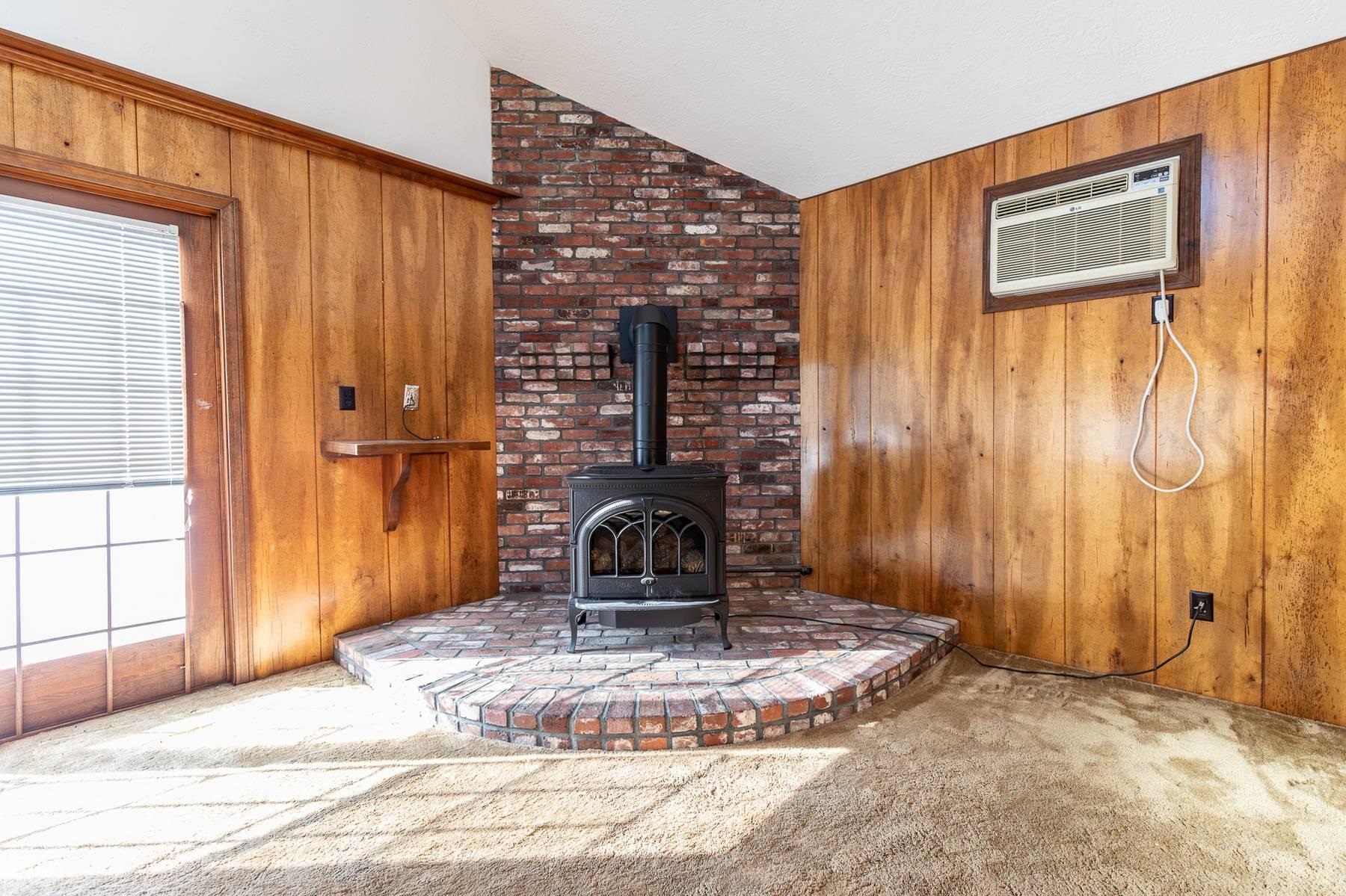 962 Montgomery Street