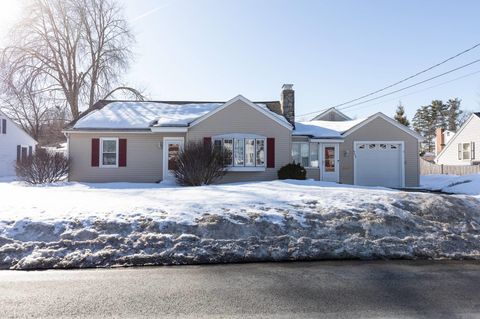 Photo of 962 Montgomery Street, Manchester, NH 03102 (MLS # 5078437)