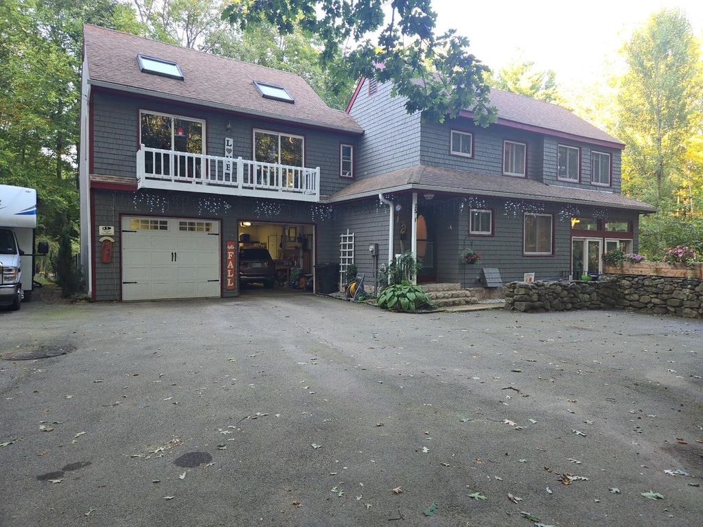 Photo of 15 Fredwood Drive, Chichester, NH 03258 (MLS # 5063171)