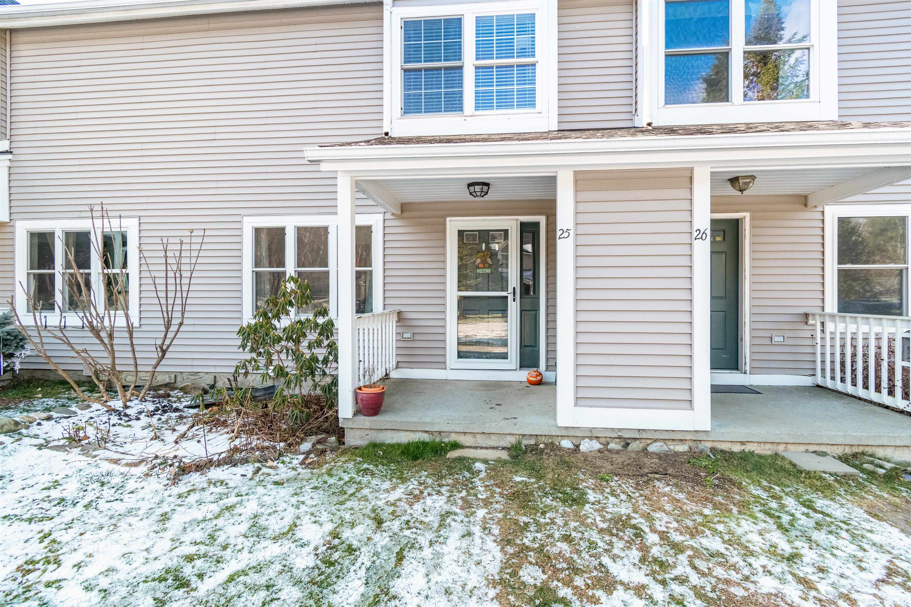 25 E Country Club Drive 25