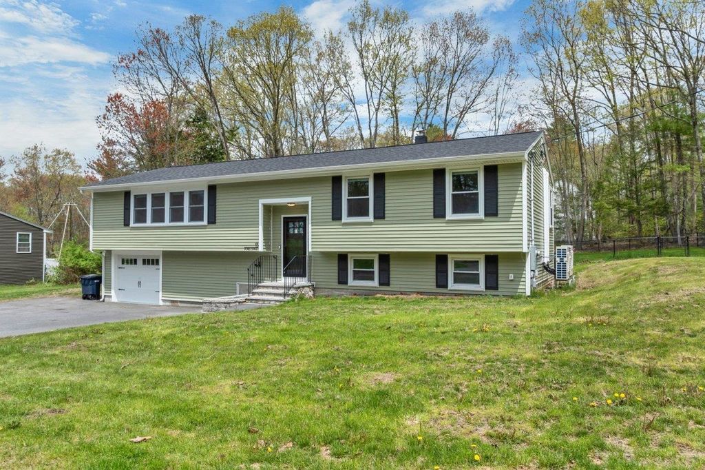 Photo of 13 Doris Street, Derry, NH 03038 (MLS # 5088452)