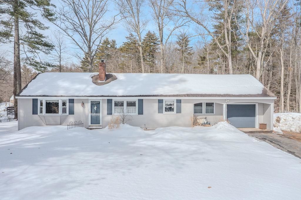 Photo of 1050 Dover Road, Epsom, NH 03234 (MLS # 5078250)