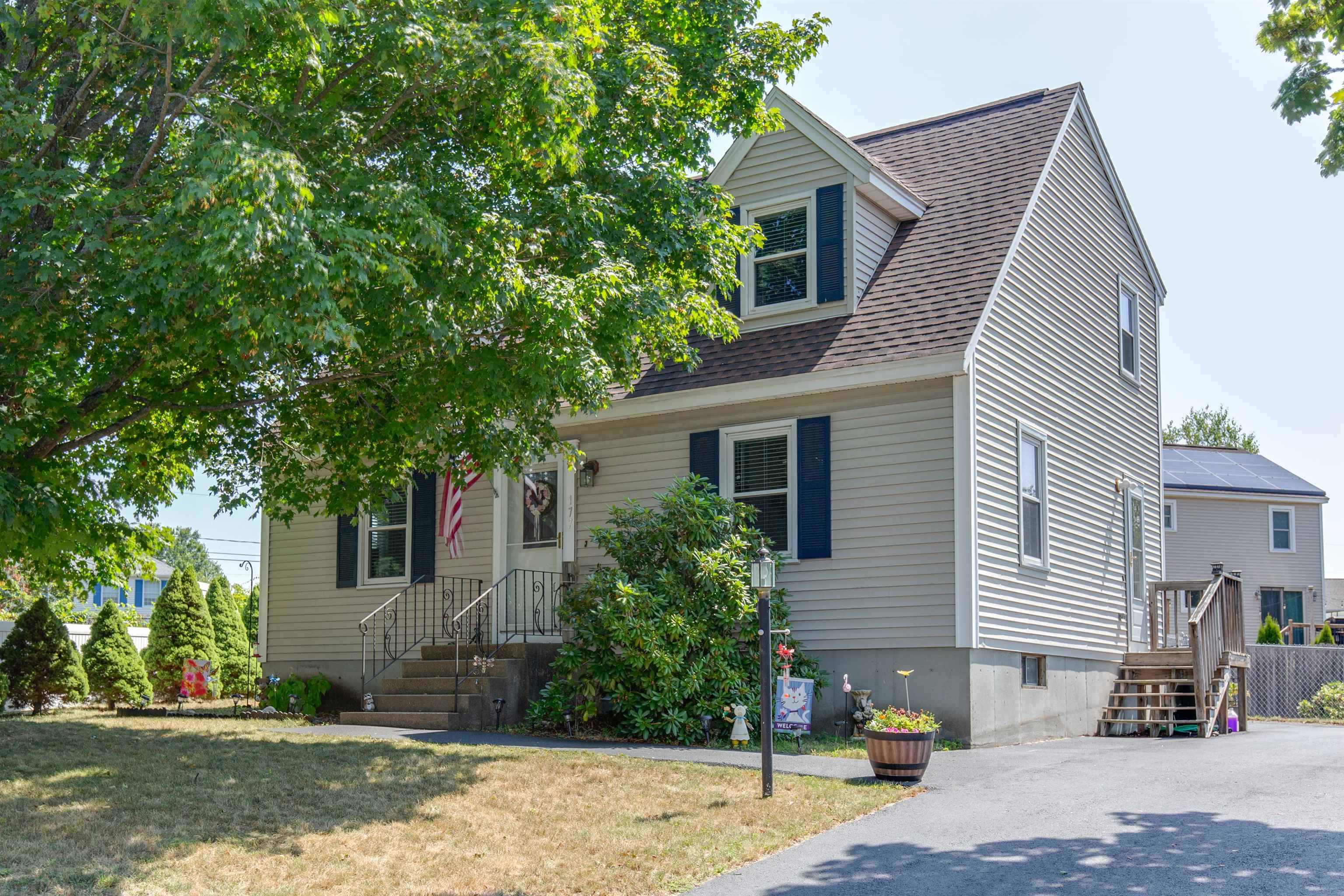 Manchester, New Hampshire 03109, United States, 3 Bedrooms Bedrooms, ,2 BathroomsBathrooms,Residential,Active,190425