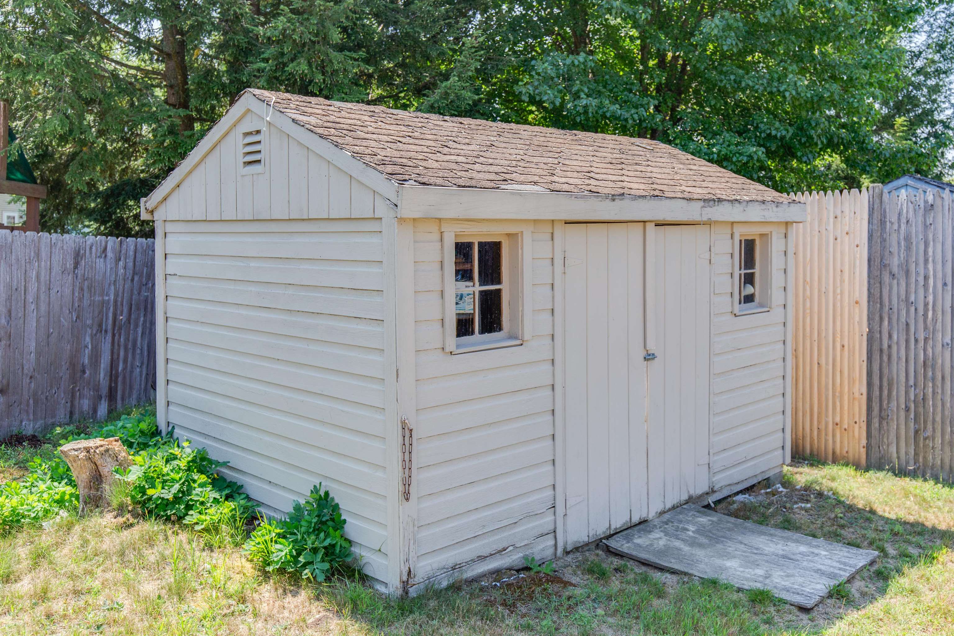 Manchester, New Hampshire 03109, United States, 3 Bedrooms Bedrooms, ,2 BathroomsBathrooms,Residential,Active,190425