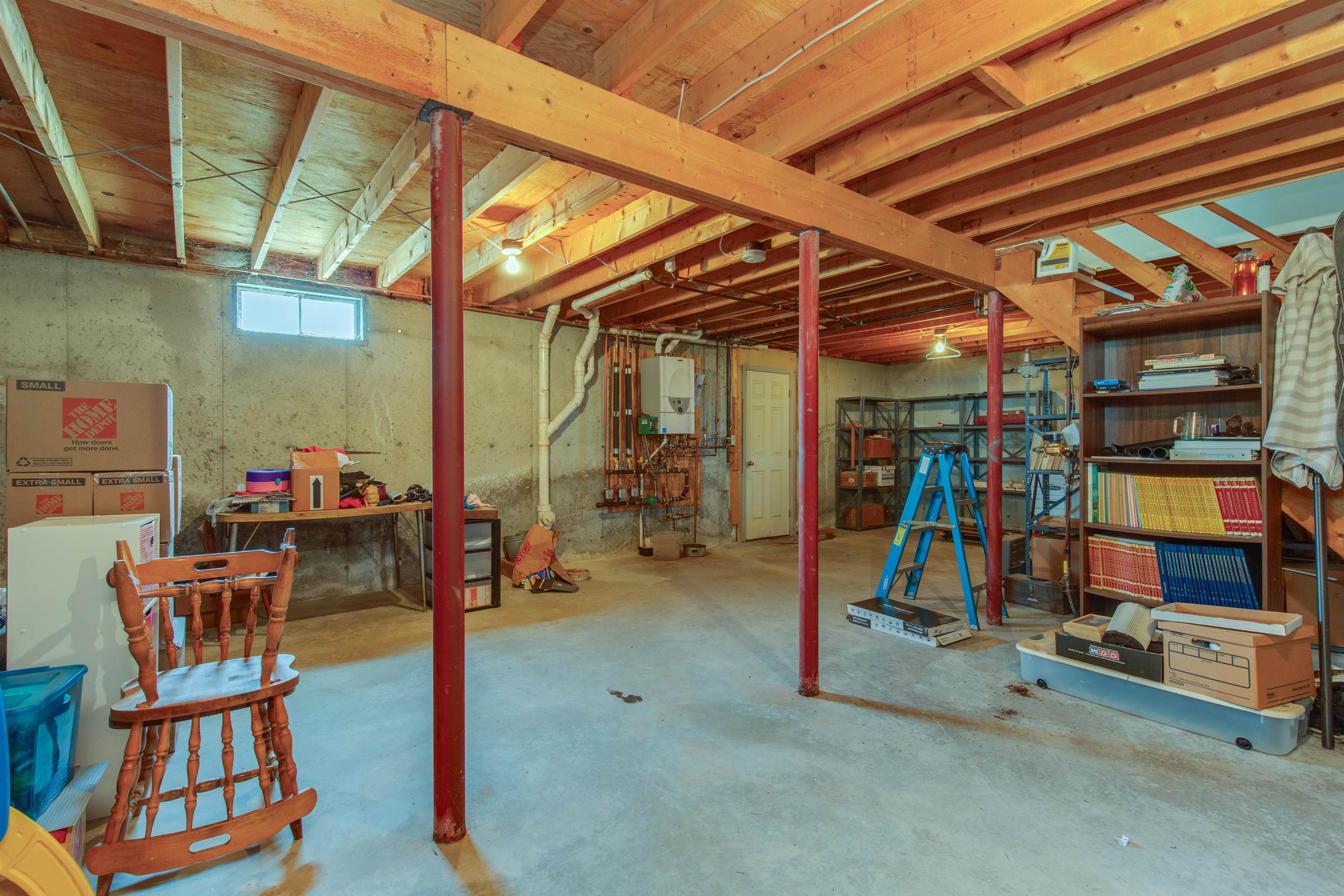 Manchester, New Hampshire 03109, United States, 3 Bedrooms Bedrooms, ,2 BathroomsBathrooms,Residential,Active,190425