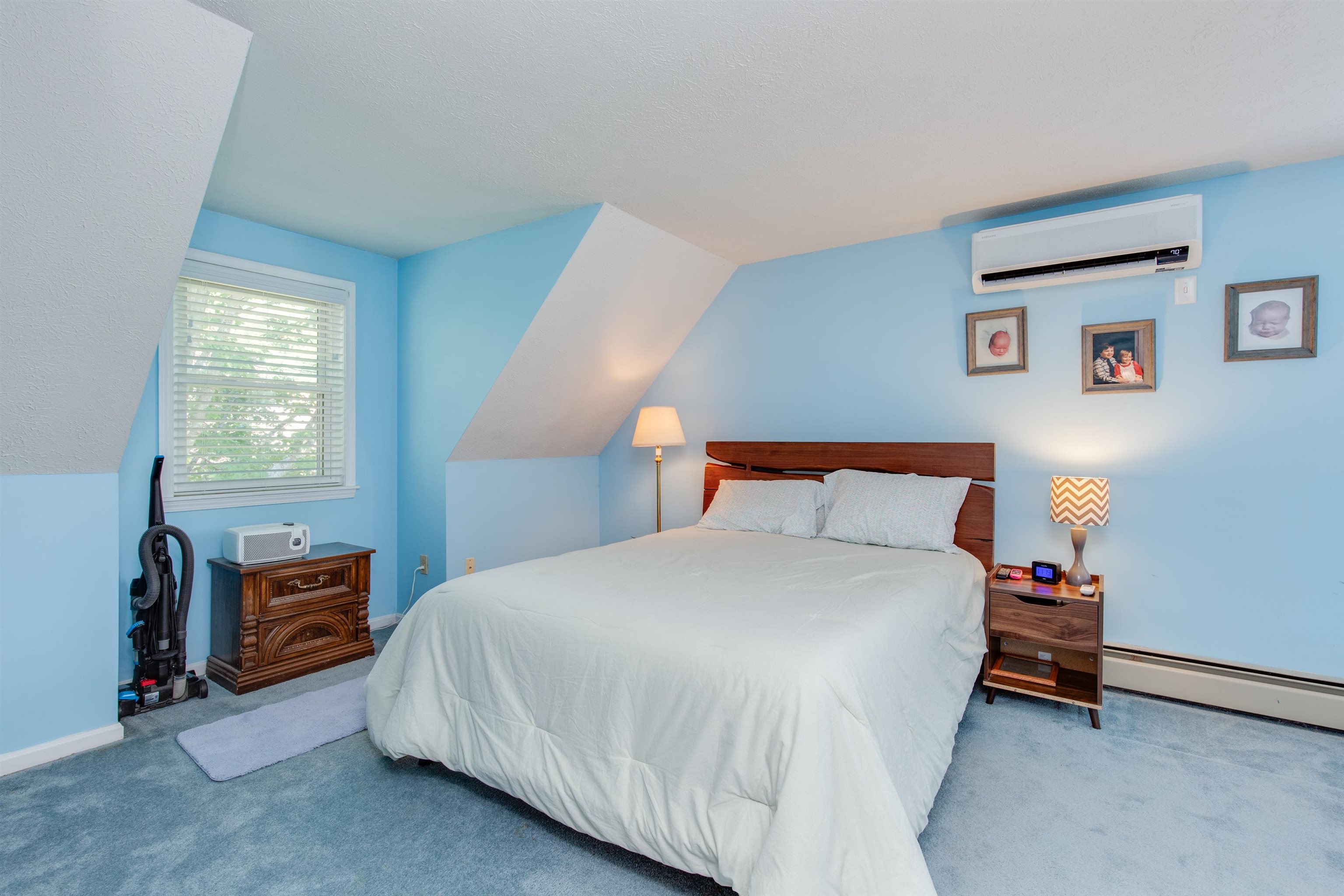 Manchester, New Hampshire 03109, United States, 3 Bedrooms Bedrooms, ,2 BathroomsBathrooms,Residential,Active,190425