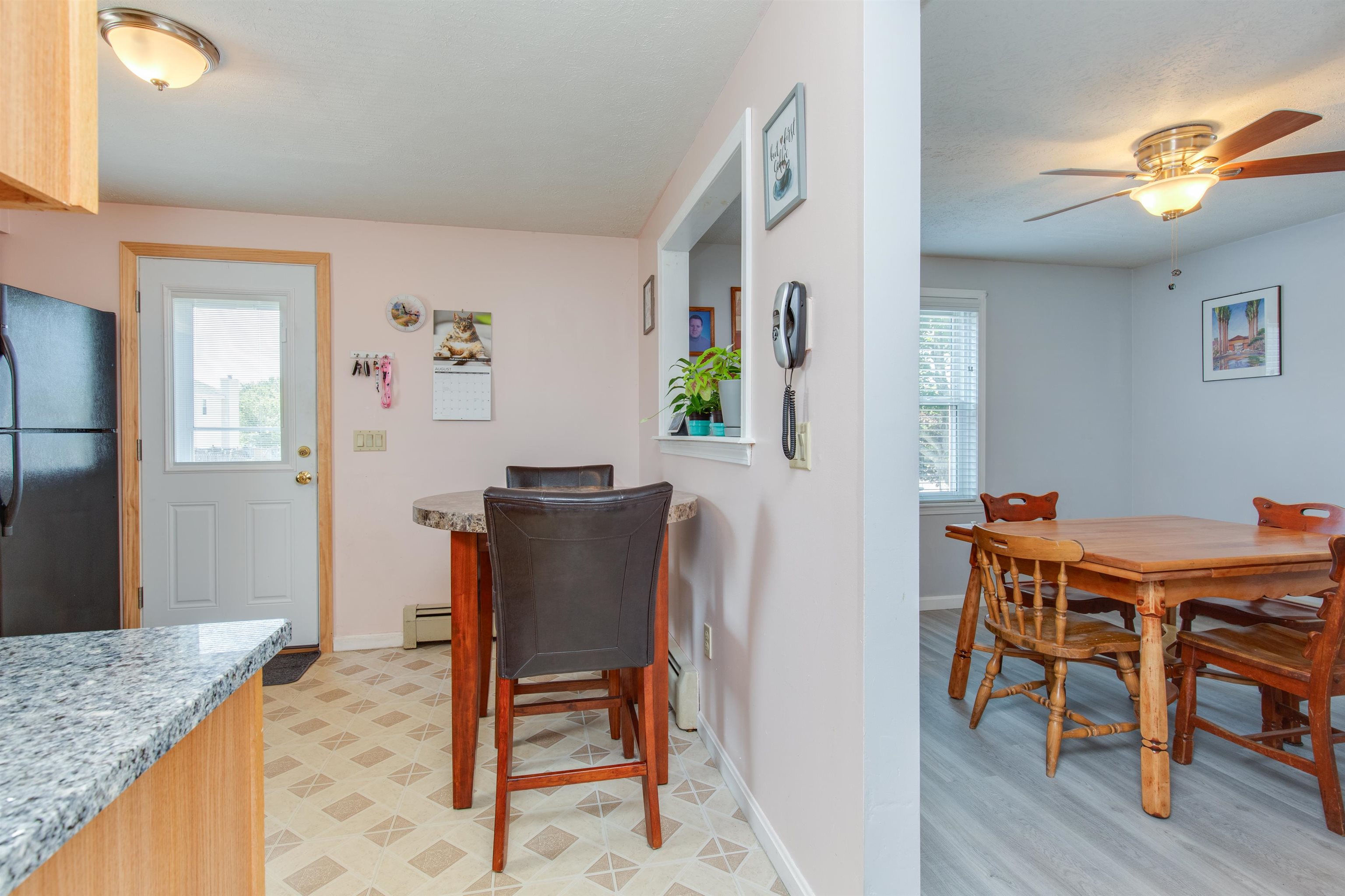 Manchester, New Hampshire 03109, United States, 3 Bedrooms Bedrooms, ,2 BathroomsBathrooms,Residential,Active,190425