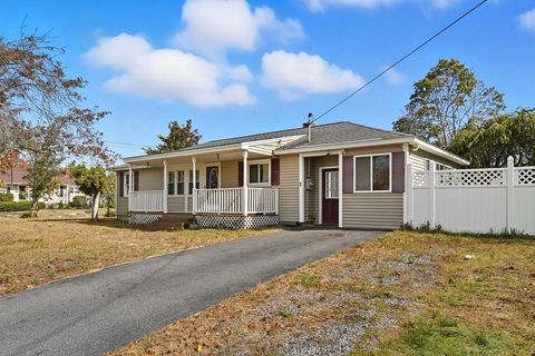 Photo of 2 Fox Meadow Road, Nashua, NH 03060 (MLS # 5066268)