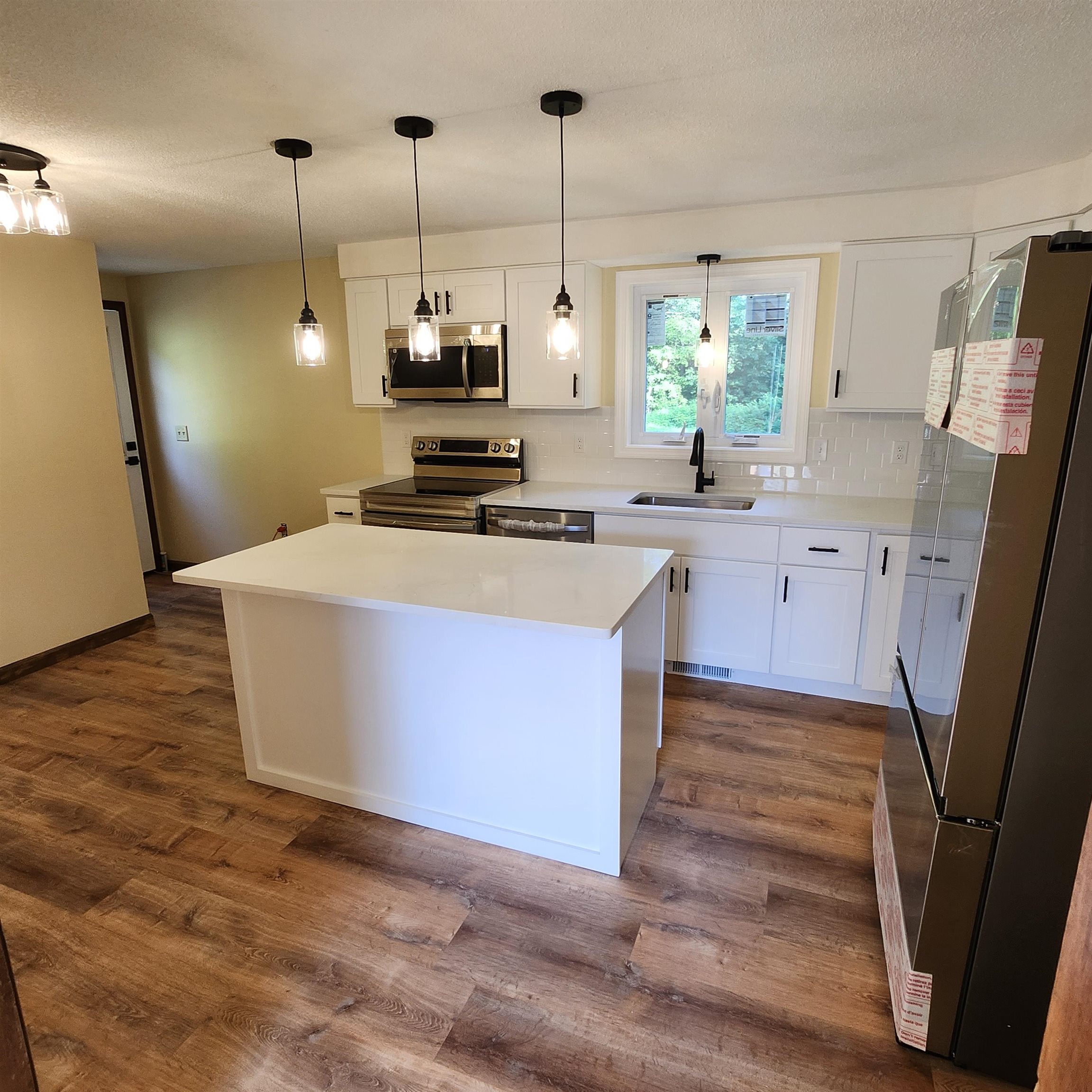 1289 Bugbee Crossing Road