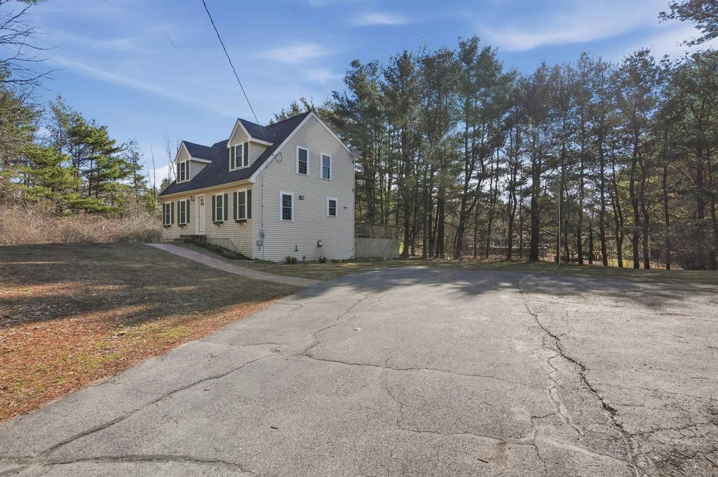 Photo of 4 Smith Corner Road, Newton, NH 03858 (MLS # 5083149)