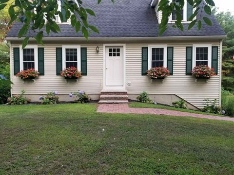 4 Smith Corner Road Newton NH 03858