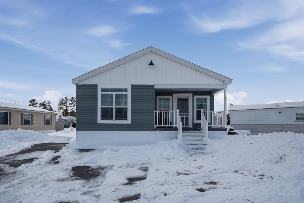 Photo of 14 Hagop Road, Salem, NH 03079 (MLS # 5077132)