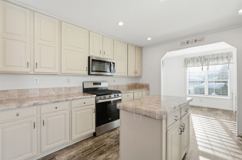 Photo of 14 Hagop Road, Salem, NH 03079 (MLS # 5077132)