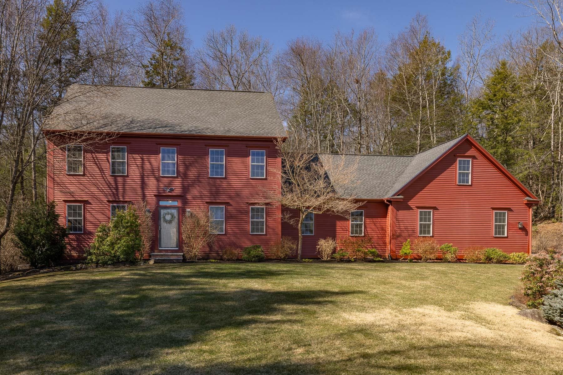 64 Bassett Lane