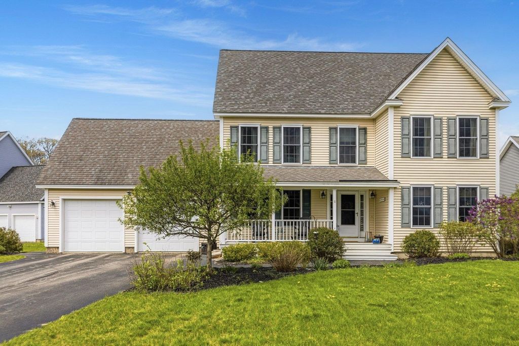 Photo of 8 Mason Drive, Stratham, NH 03885 (MLS # 5088451)