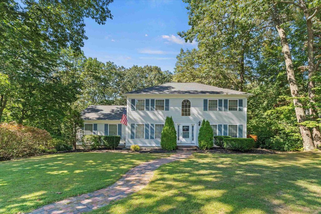 Photo of 18 Julia Drive, Hooksett, NH 03106 (MLS # 5068584)