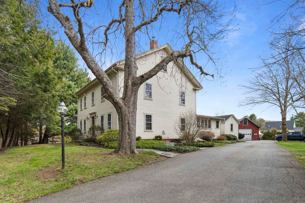 Photo of 64 Kingston Road, Exeter, NH 03833 (MLS # 5084800)