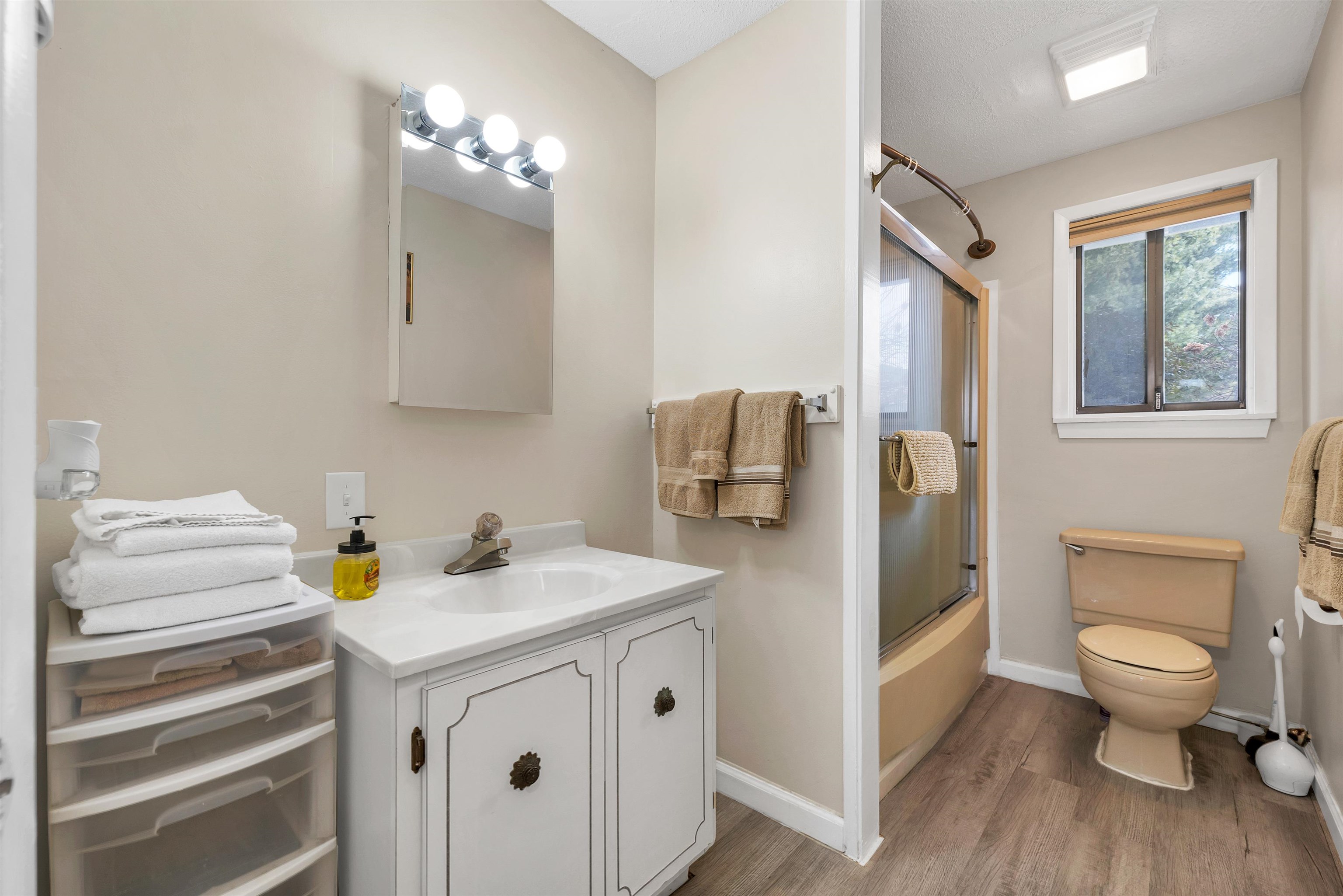 Conway, New Hampshire 03860, United States, 1 Bedroom Bedrooms, ,1 BathroomBathrooms,Residential,Active,149920