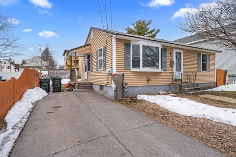 Photo of 274 Blucher Street, Manchester, NH 03102 (MLS # 5079557)