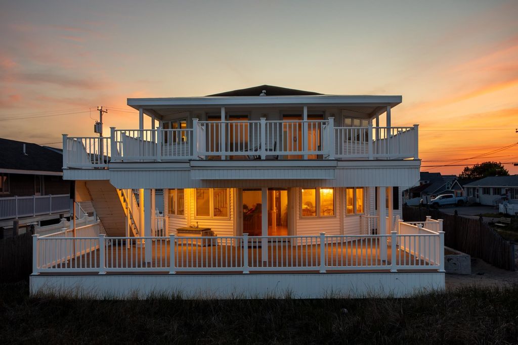 Photo of 103 Ocean Drive, Seabrook, NH 03874 (MLS # 5084623)