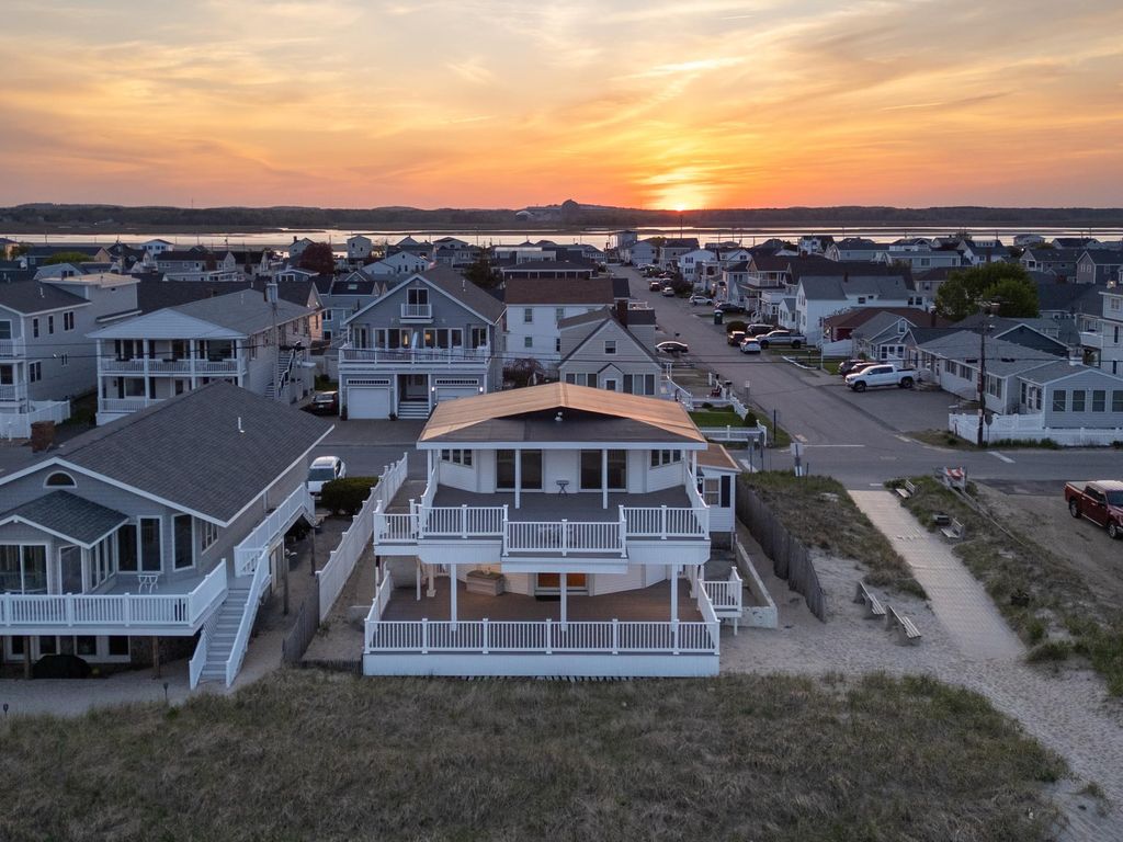 Photo of 103 Ocean Drive, Seabrook, NH 03874 (MLS # 5084623)