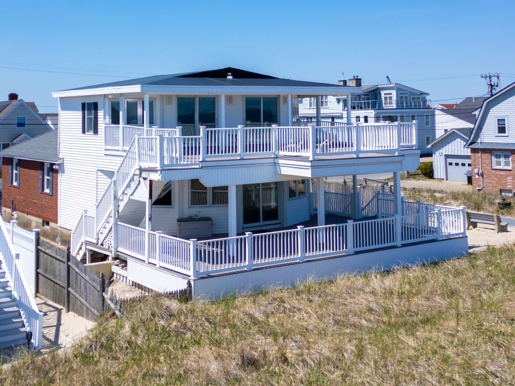 Photo of 103 Ocean Drive, Seabrook, NH 03874 (MLS # 5084623)