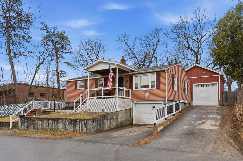 Photo of 10 Saint Josephs Drive, Nashua, NH 03060 (MLS # 5082750)