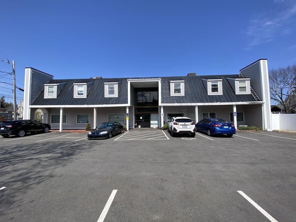 Photo of 4 Birch Street #203, Derry, NH 03038 (MLS # 5081988)