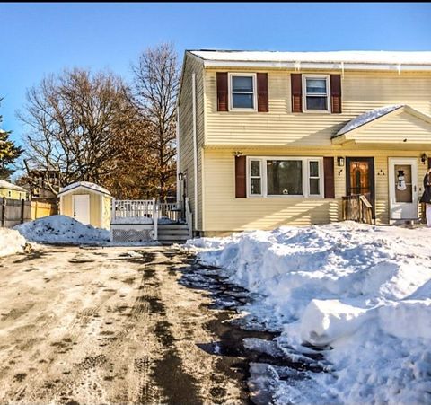 Photo of 4 Norman Drive #L, Derry, NH 03038 (MLS # 5075831)