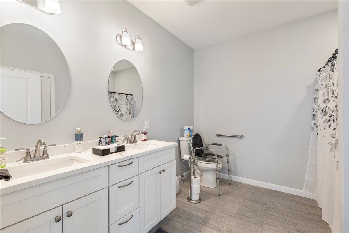 Pelham, New Hampshire 03076, United States, 2 Bedrooms Bedrooms, ,2 BathroomsBathrooms,Residential,Active,73816