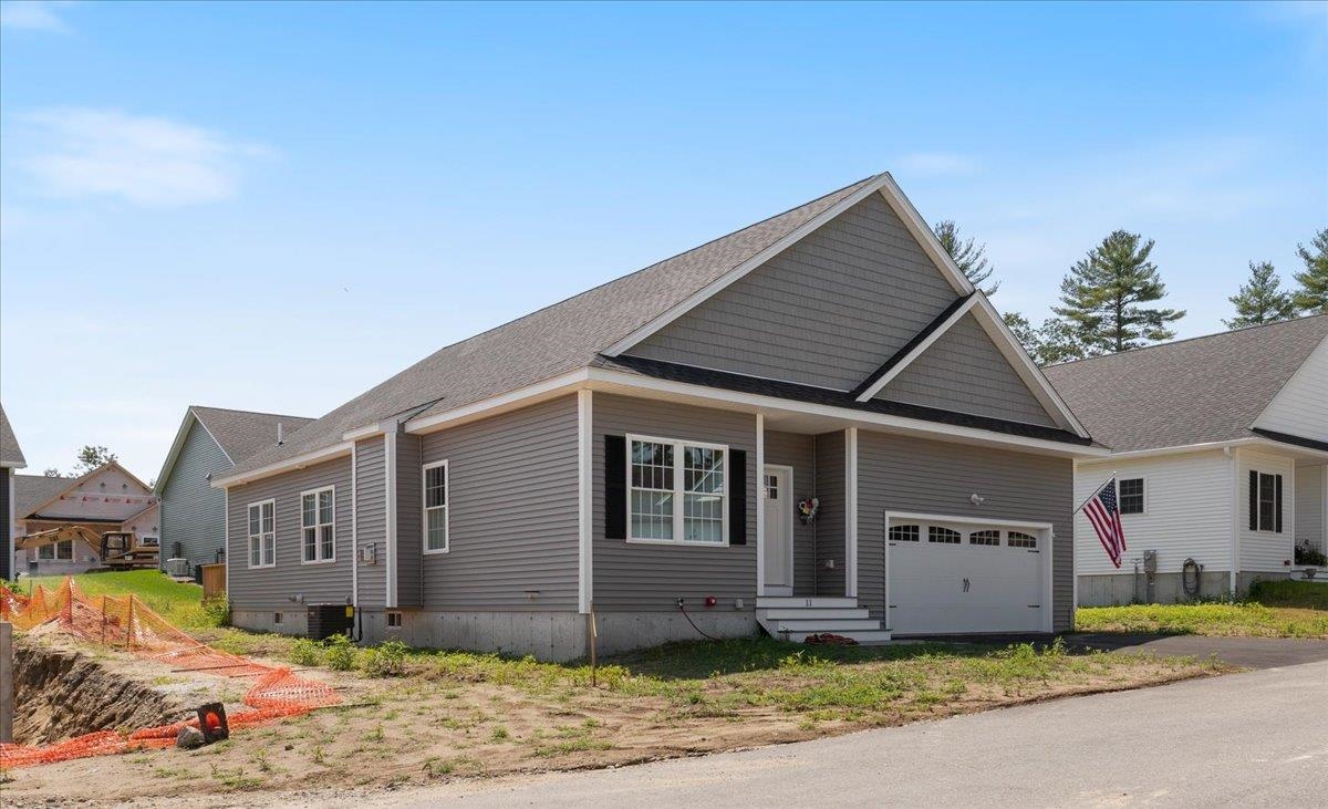 Pelham, New Hampshire 03076, United States, 2 Bedrooms Bedrooms, ,2 BathroomsBathrooms,Residential,Active,73816