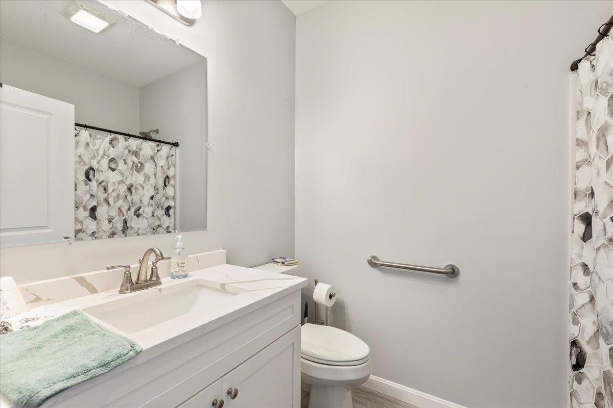 Pelham, New Hampshire 03076, United States, 2 Bedrooms Bedrooms, ,2 BathroomsBathrooms,Residential,Active,73816