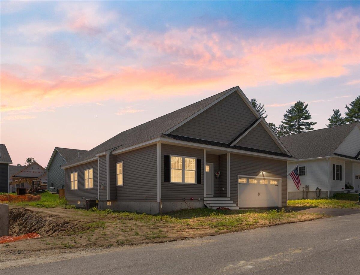 Pelham, New Hampshire 03076, United States, 2 Bedrooms Bedrooms, ,2 BathroomsBathrooms,Residential,Active,73816