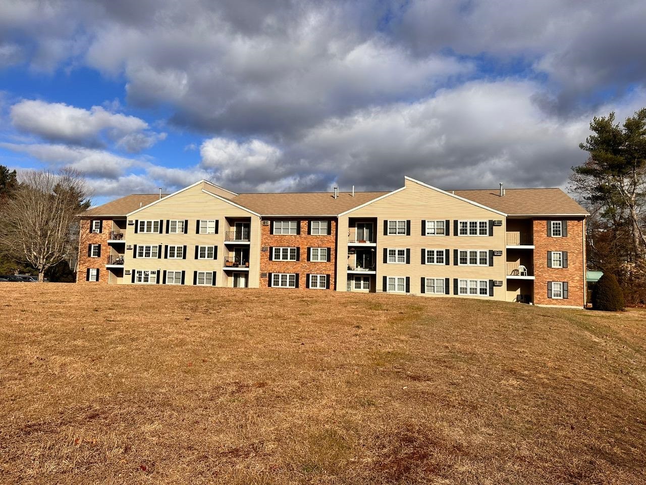 1991 Bodwell Street 30