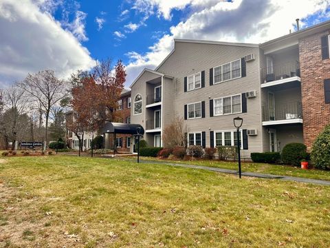 Photo of 1991 Bodwell Road #30, Manchester, NH 03109 (MLS # 5070656)