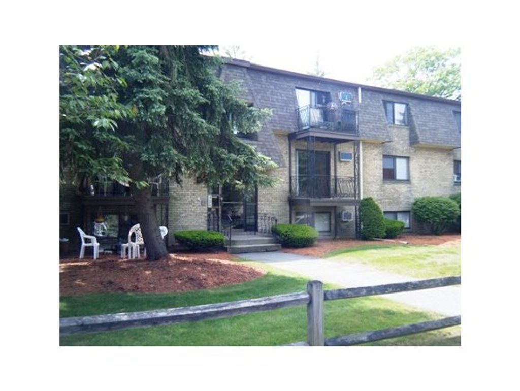 Photo of 14 Tiffany Road #2, Salem, NH 03079 (MLS # 5089683)